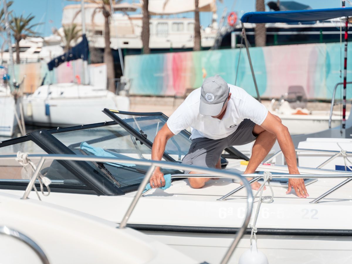 Freedom Boat Club boat maintenance at the marina